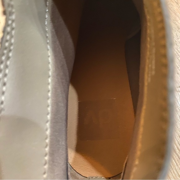 DV by Dolce Vita Women 7.5 Tan Ankle Booties - Picture 11 of 11